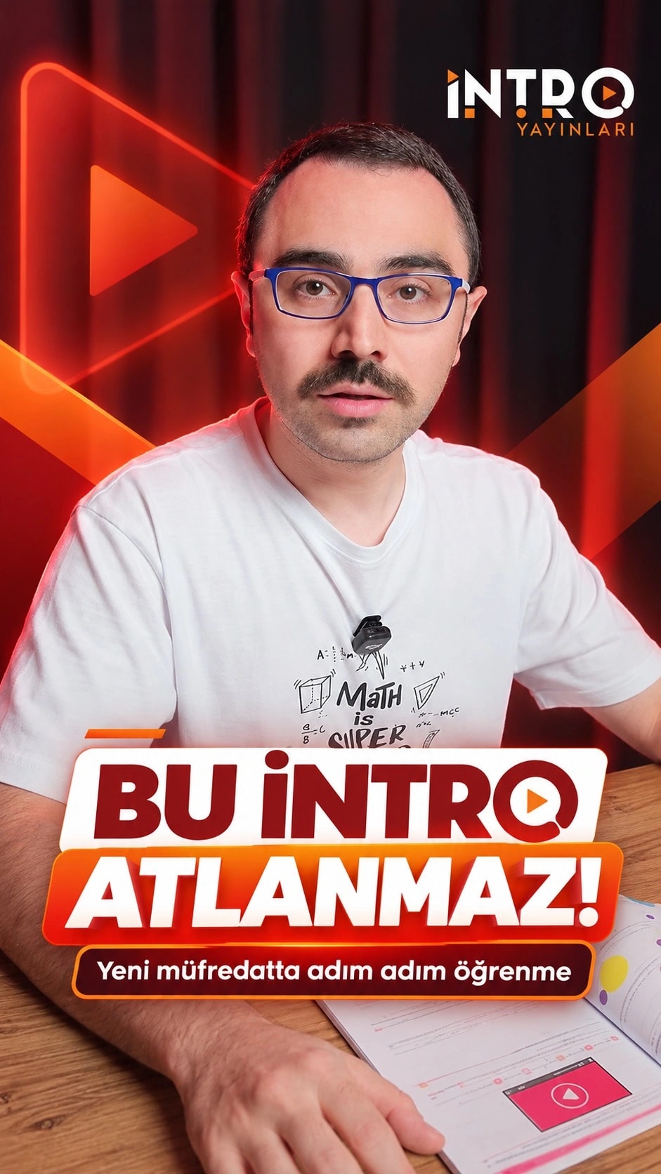 İntro görsel kimliğinin sosyal medya uygulaması